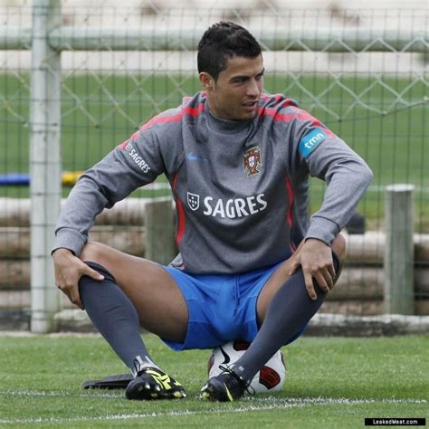 Cristiano Ronaldo Nude Pics, Videos & Leaked NSFW!